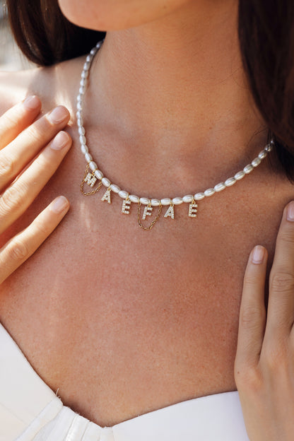 Initial ketting goud met parels en zirkonia